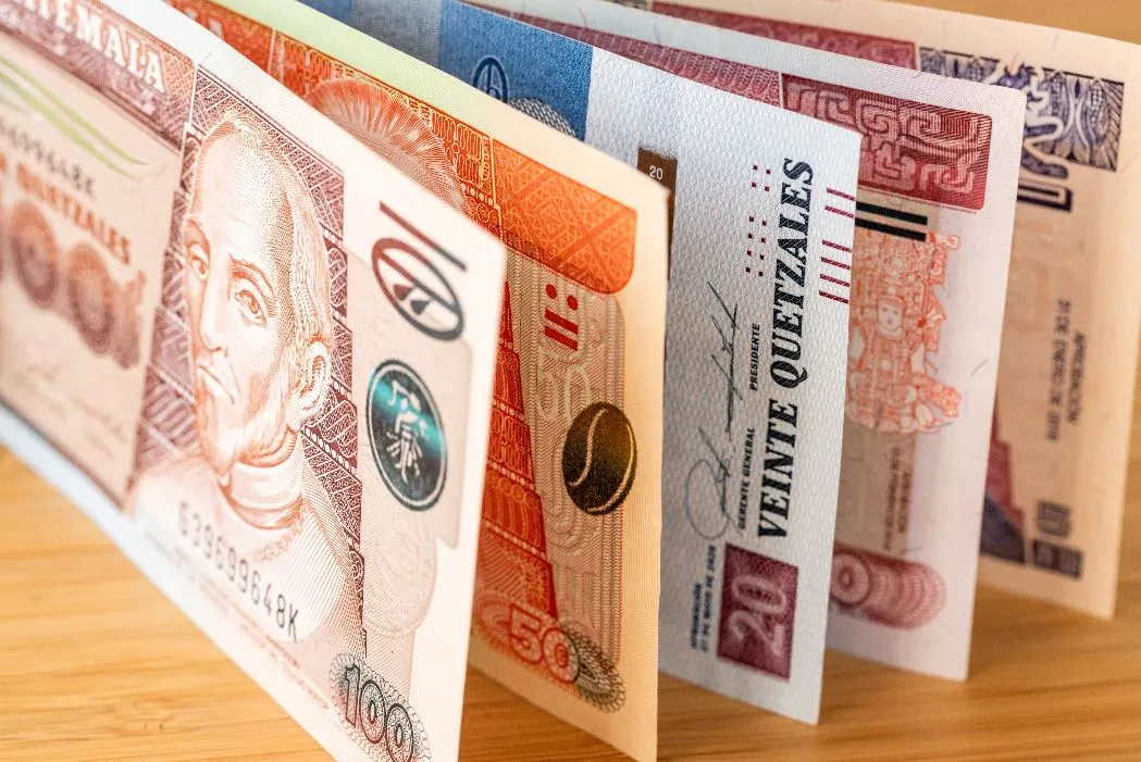 Banguat renovará billetes de Q100, Q50, Q20, Q10 y Q5 por un monto de Q18 mil millones